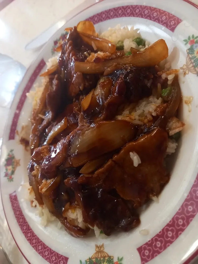 Bœuf Aux Oignons Riz Cantonnais